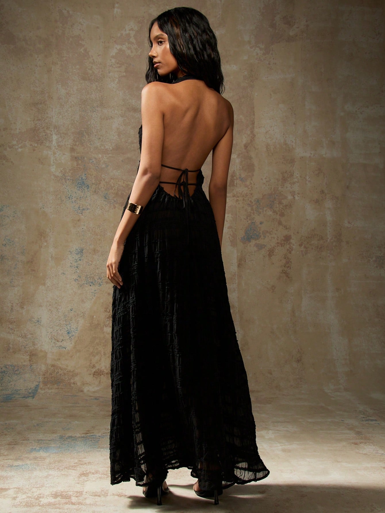 Halter neck backless resort maxi dress